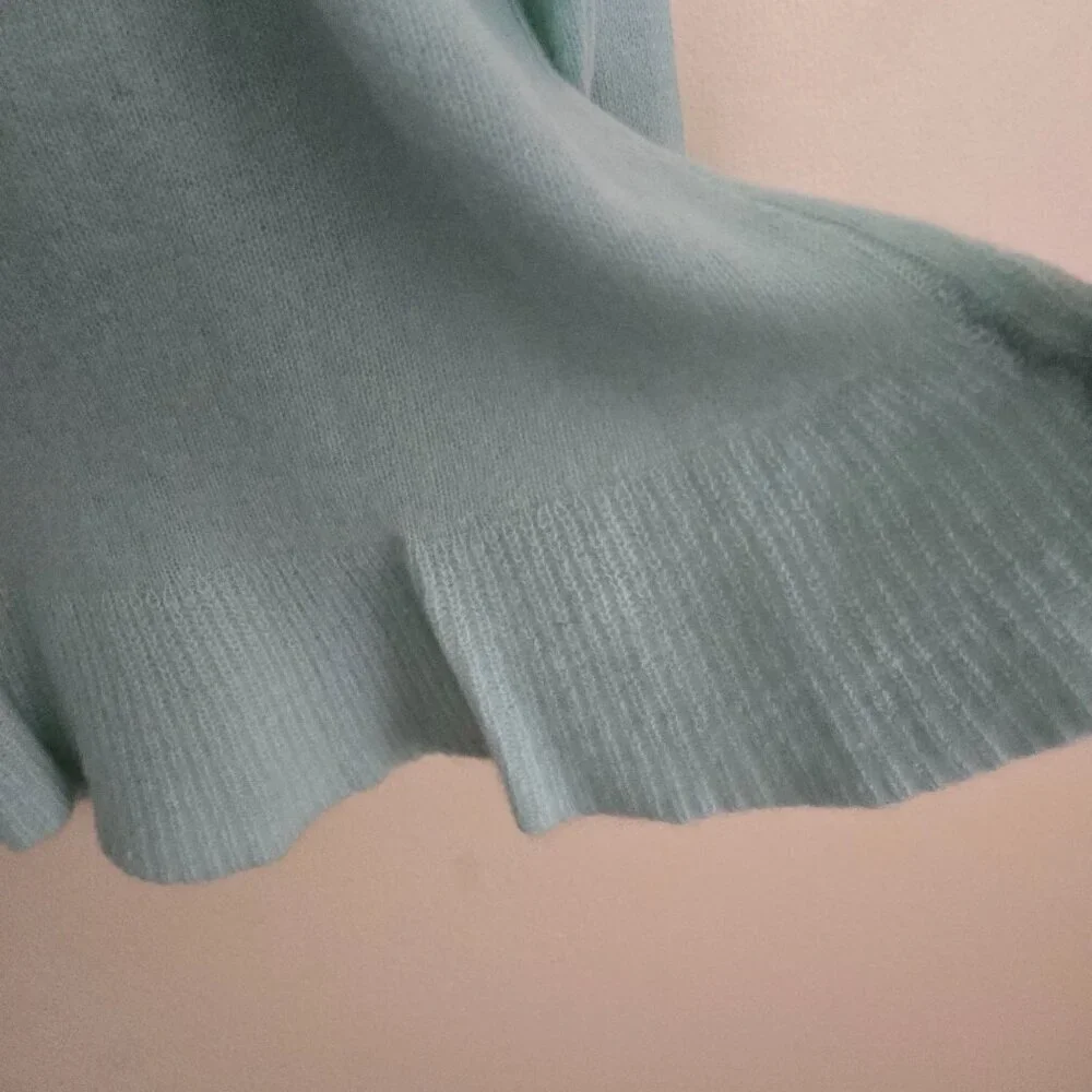 Lord & Taylor Mint Green 100% Cashmere Ruffled Hem Sweater Size M